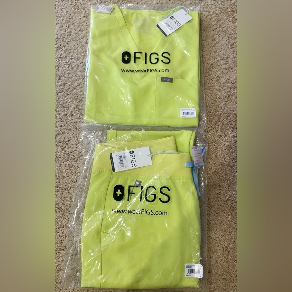 Brand New FIGS in shade: Citrine, Medical Scrub Set in bag with tags.